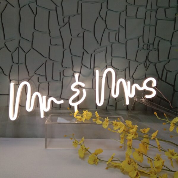 LED Sign (Mr & Mrs)